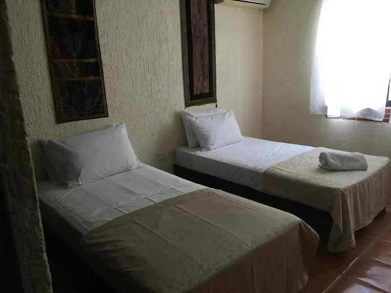 Hostel Kaana 4 You Cancún Hotel